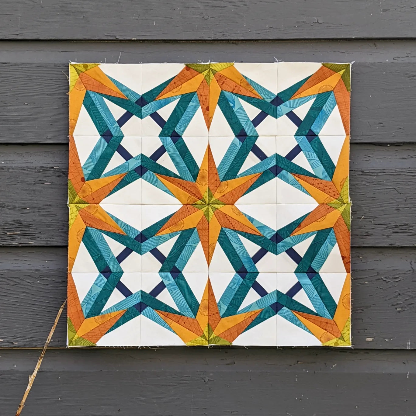 Poinsettia quilt block